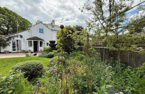 Tranquil Seaside Cottage by NewFo - Photo 76