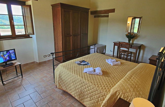 Cottage in Urbania With Pool & Terrace - Foto 4