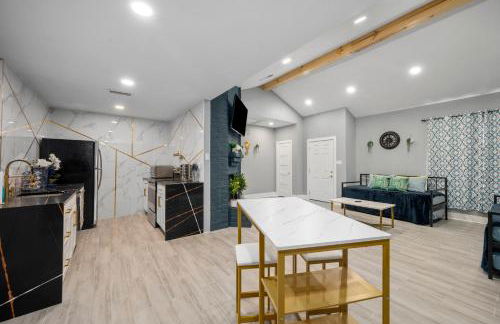 Modern & Spacious 1BR Haven near Galleria - Foto 10