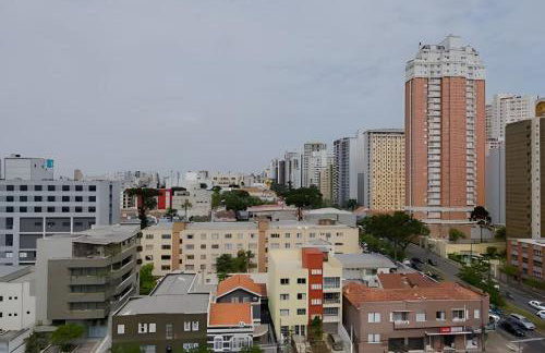 Studio prox shopping Curitiba Wifi, TV a Cabo e ar by UROOMS - Foto 42