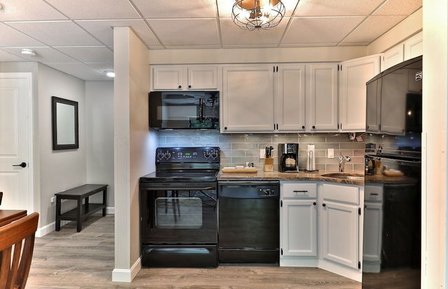 Mountain Green Resort By Killington VR - 3 Bedrooms - Photo 29