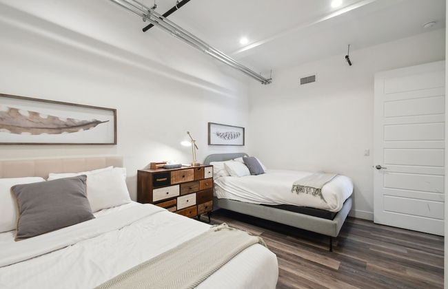 Brushed & Bold | RiNo Art Lofts - Foto 5