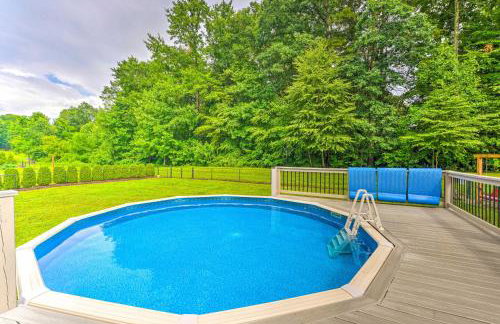 Pisgah Forest Farm Home: Outdoor Pool & Games - Foto 23
