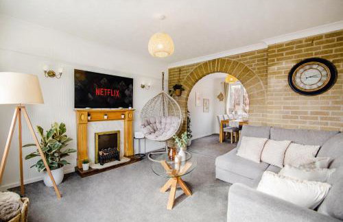 Serene Boho Retreat: White Oak Charm House 10ppl - Foto 1