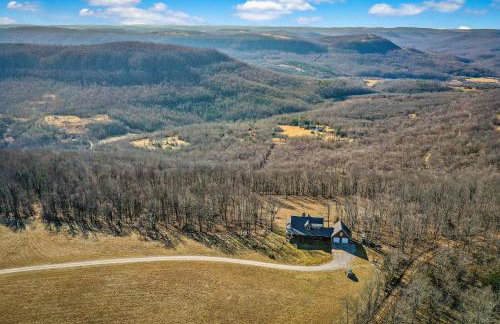 Ozark Retreat with Mountain Views Fire Pit & Deck - Foto 34