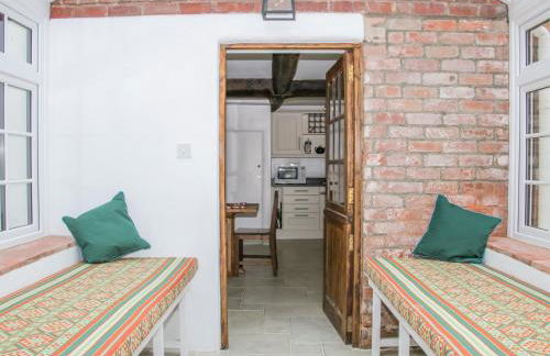 The Old Farmhouse, Upper Pitts - Photo 20