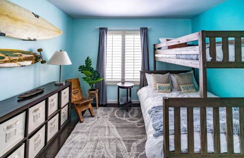 Resort style back yard heated pool and spa - Foto 35