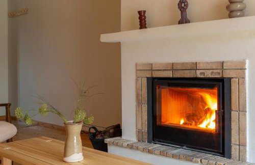 VYTINA LOFTS - Cozy 2-Level Loft Apartments with Fireplace & Mountain Views - Photo 28