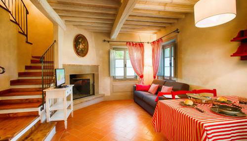 ISA-Farmhouse with swimming-pool just 20 minutes from Arezzo, apartments with panoramic views - Foto 4