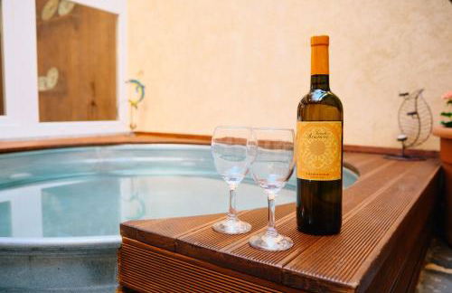 Basso 61, Cozy Oasis with Mini Pool and Courtyard - Foto 64