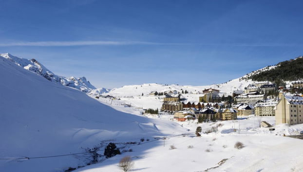 Forfait Astún-Candanchú, Eingang von Candanchú - Foto 3