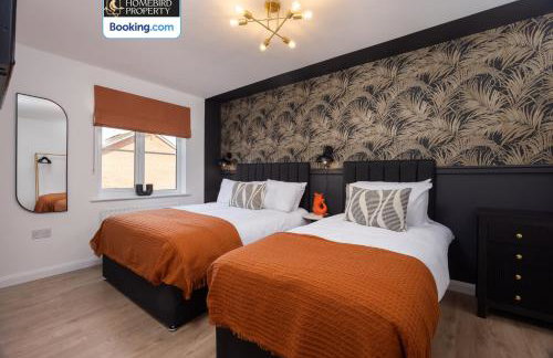 Luxuriou 5 Bedroom House By Homebird Property Management Short Lets & Serviced Accommodation Leeds With Private Parking & Free WiFi - Foto 6