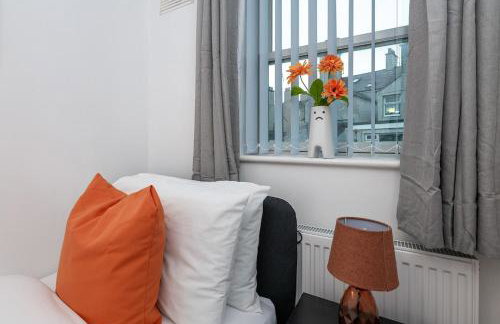 Modern 3BR Home - Designated Parking - Groups - Foto 42