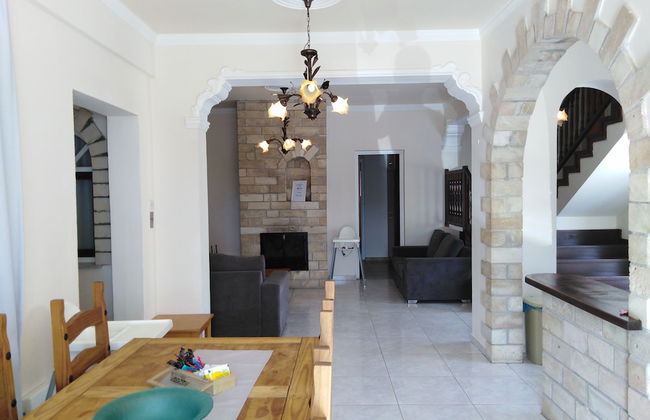 Lovely six Bedroom Villa in Coral Bay - Photo 14