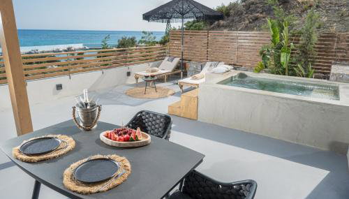 Mnḗmē Suites & Villas - Foto 3, sunbed