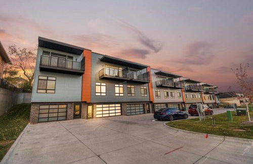 Luxurious Midtown Retreat with Elevator Access - Foto 10