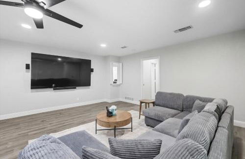 5BD Modern Farmhouse Retreat Sleeps 12 - Photo 21