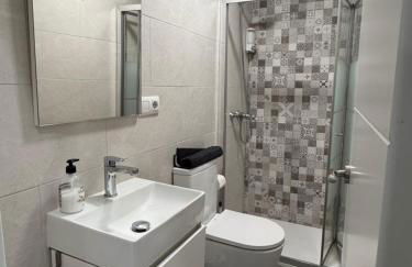 La Joya de la Caleta. A 60 mts playa. - Foto 9