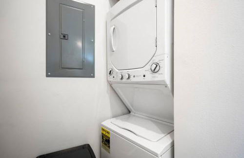 Nature-Inspired Living n Houston’s Trendy East End - Foto 12