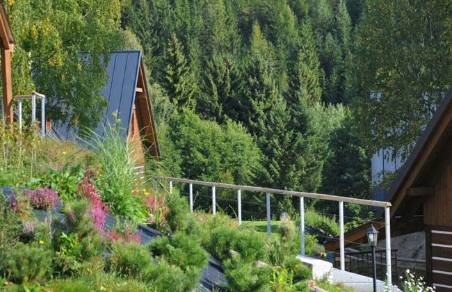 Inviting Villa With Warm Ambience - Photo 28