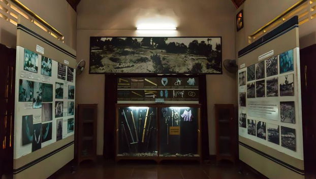 Tuol Sleng and Choeung Ek Killing Fields - Private Tour - Photo 3