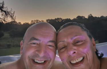 3 Bedroom Barn Conversion with HOT TUB-Garden View - Ty Cerrig Barn - Photo 22