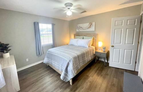 Peaceful Haven 2BR 1BA in Quiet Neighborhood - Foto 14