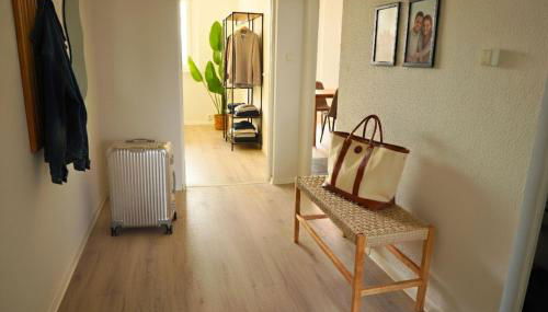 Gemütliches 3-Raum Apartment mit Boxspringbetten, vollausgestattet Küche, Balkon, WLAN, 40 Zoll HD-TV, Parkplätze - Foto 4