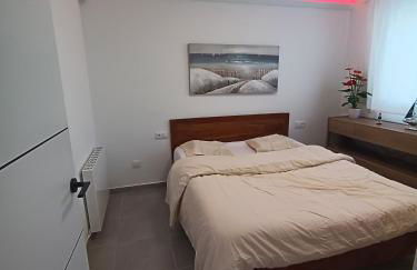 VIP Poolsuite Calafell - Foto 12