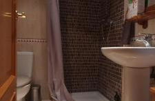 Alojamiento entero luminoso y bien ubicado en Terrassa Barcelona 3habitaciones 2baños - Photo 15