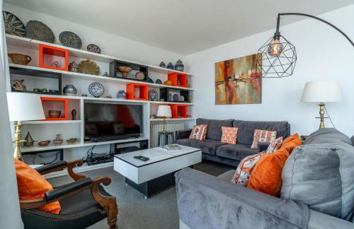 Can Ema, villa moderna con piscina frente al mar - Photo 6