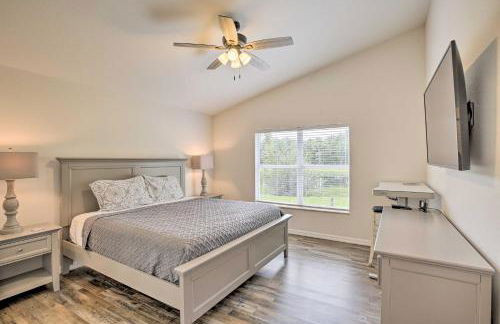 Bright and Airy Fort Myers Home with Pool Access! - Foto 10