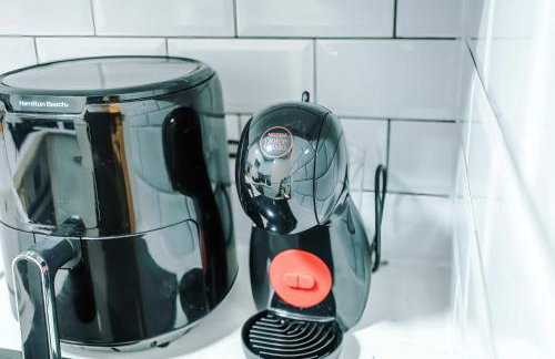 Long Stays Offers , New 2 Bed APT , Sleeps 3 , Wigan , Perfect for Relocations , Contractors , Families - Photo 34