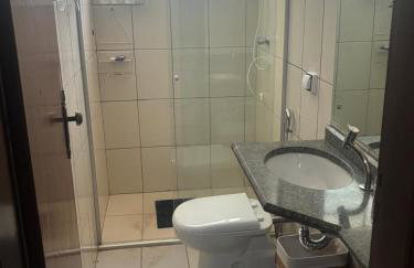 Apto amplo no Coração de Barreiras 3 Quartos 4 Banheiros Comporta até 7 hóspedes 157m2 - Photo 17