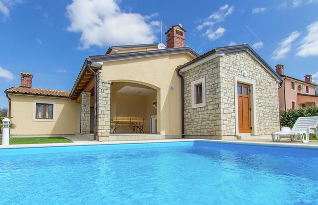 Villa in Kma?i?i With Private Pool - Foto 15