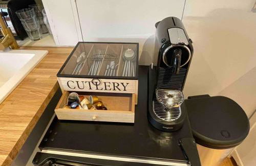 Private Countryside Annexe with Exclusive Wood Burner, Outdoor Hot Shower & Views - Foto 34