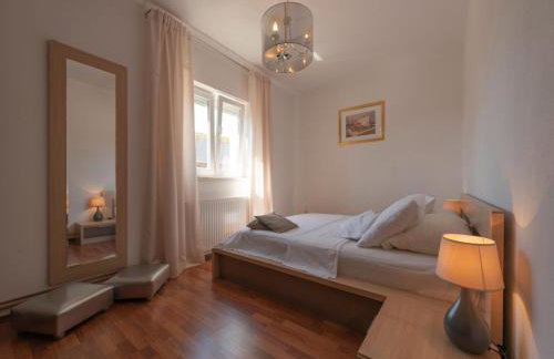 Villa in Ugljane With Private Pool - Foto 30