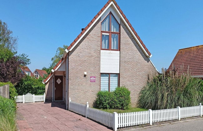 Appealing Bungalow With Garden - Photo 61