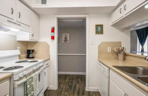 Towne Plaza Apartments #295 in the Galleria Area - Foto 20