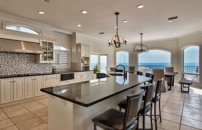 Stunning Views! 9BR Gulf Front Home, Pool, Elevator, Pool Table - Foto 18