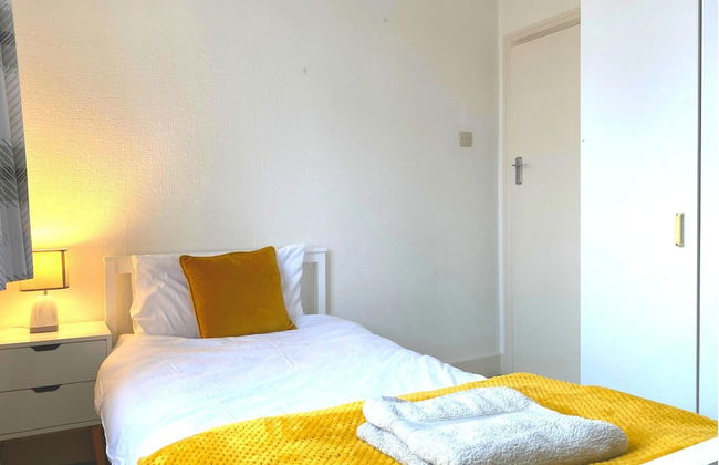 Bright and Spacious 4 Bedroom Home - Foto 7