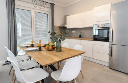 Tony's house in garden - Photo 7