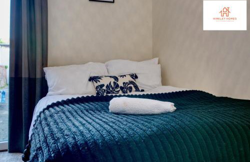 Spacious 6-Bedroom House with Parking in Bridgwater Ideal for Contractors & Group Stays - Foto 14