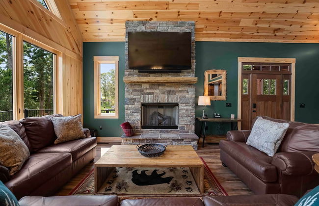 Black Bear Lodge by Avantstay Lakefront Dock Pool Theater Sleeps 20 - Foto 21