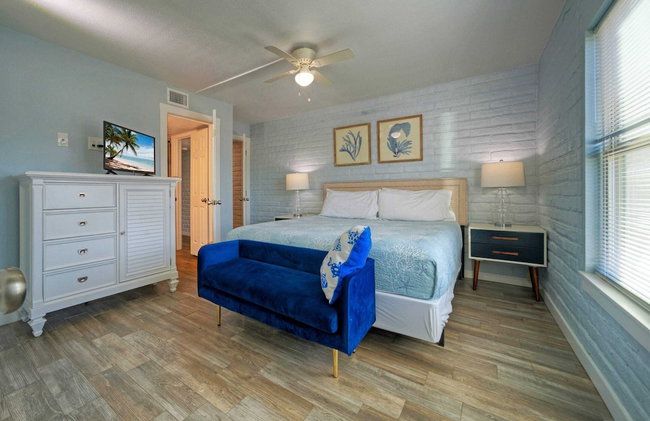 Beach Boardwalk Access Pool + Remodeled Interior Tropical Haven by Avantstay - Photo 25
