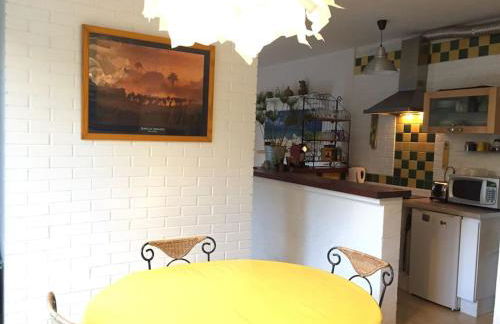 Calme et terrasse arborée en centre ville - Foto 6