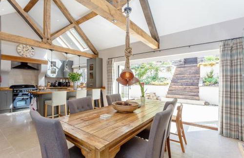 Three Little Pigs Luxury Cottage - Photo 35