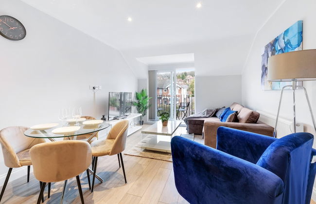 2 Bdrm Penthouse with parking Wycombe - Foto 72