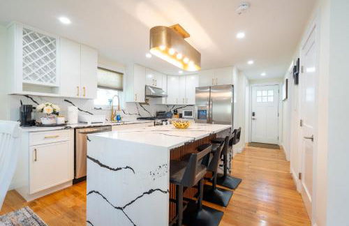 Elegant 4BR Home Yard 4 Parking in Dedham - Foto 5