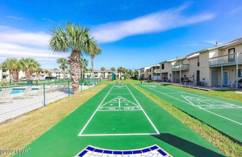 Desirable Pet Friendly Resort, 3 minute walk to the Beach, Beachside Pool & Restaurant Message for Snow Bird Rates - Photo 25